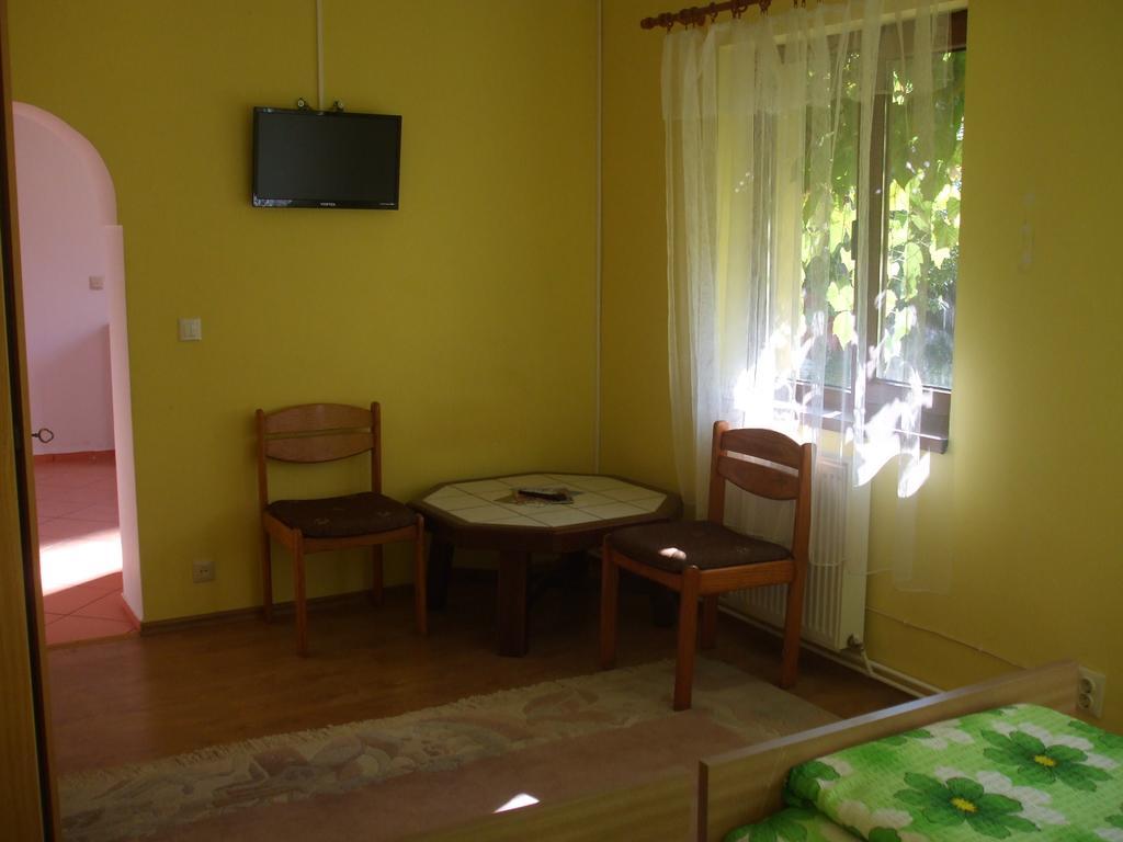 Pensiunea Mimi Mediaş Quarto foto